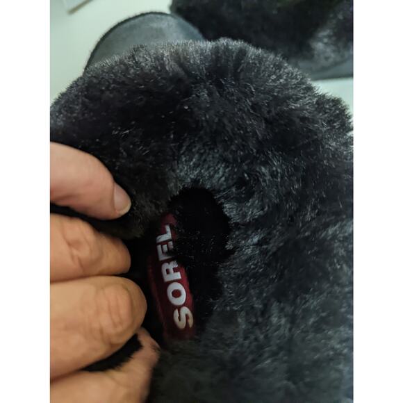 Sorel Go Coffee Run Slipper Black Suede Metallic Top Faux Fur Size 7 - Picture 7 of 7